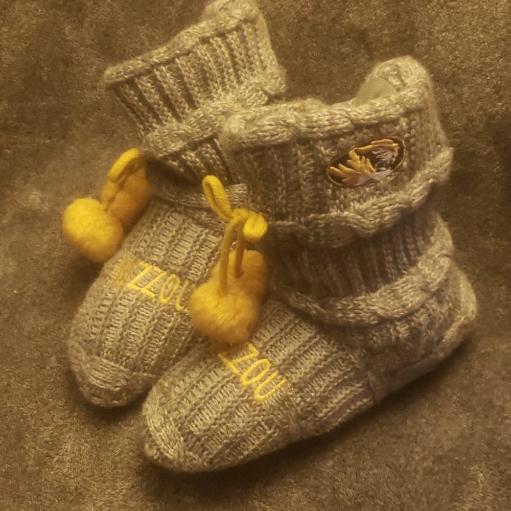 Women's Mizzou bootie slippers size M (7/8)